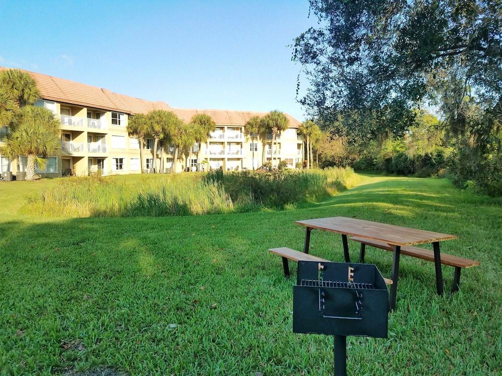 Parc Corniche Condominium Suite Hotel photo 63