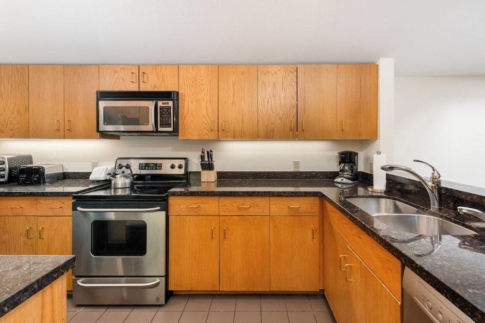 Christiania Condos - CoralTree Residence Collection photo 39