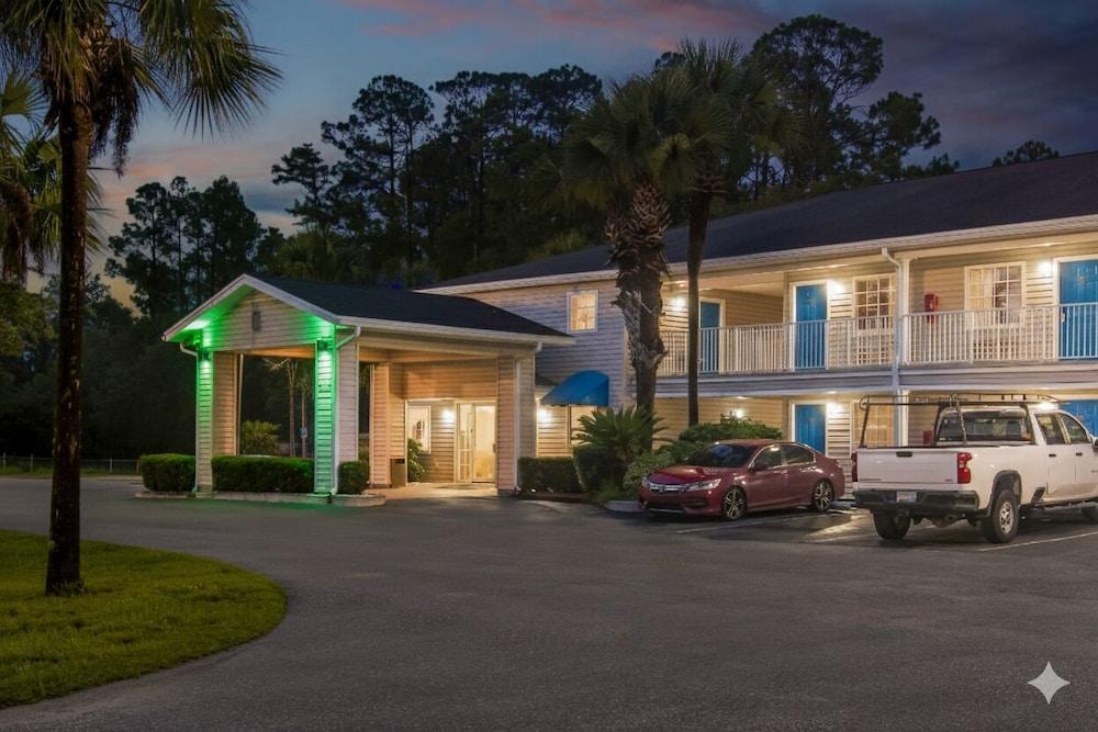 Homestay Inn & Suites photo 5