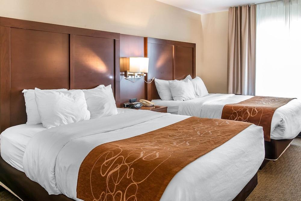 Comfort Suites Wixom - Novi photo 21