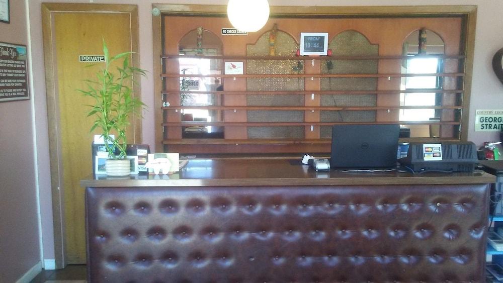 Sunshine Motel photo 1