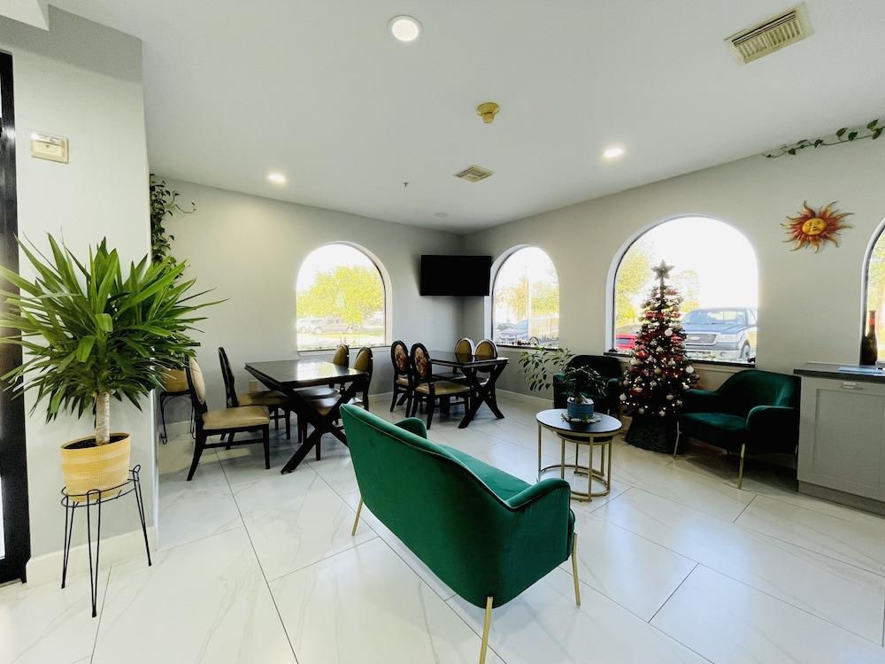 Americas Best Value Inn La Porte photo 25