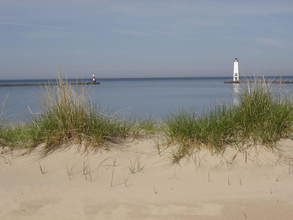 Harbor Lights Resort photo 17