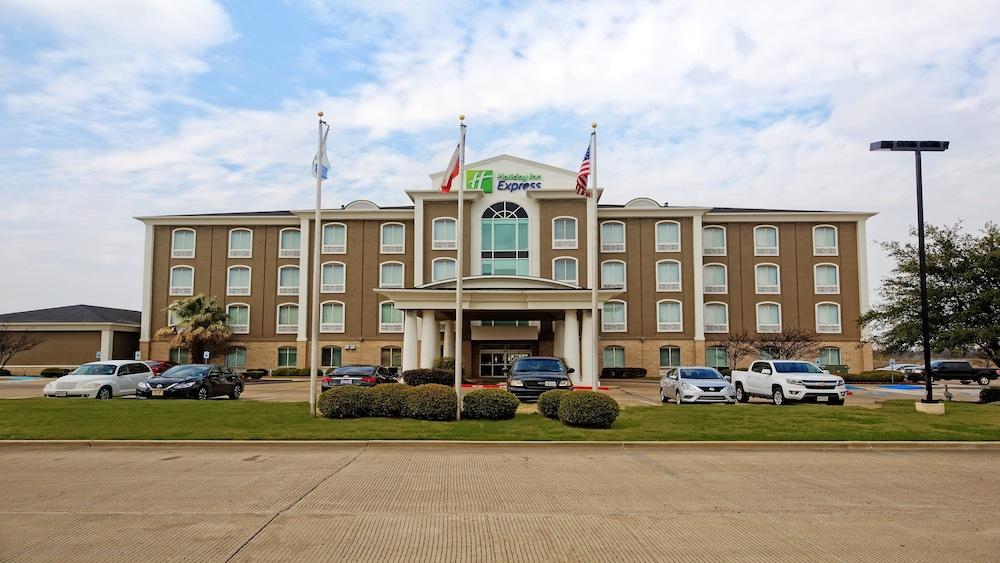Holiday Inn Express Hotel & Suites Corsicana by IHG — hotel in Corsicana