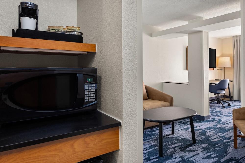 Fairfield Inn & Suites Columbus East photo 16