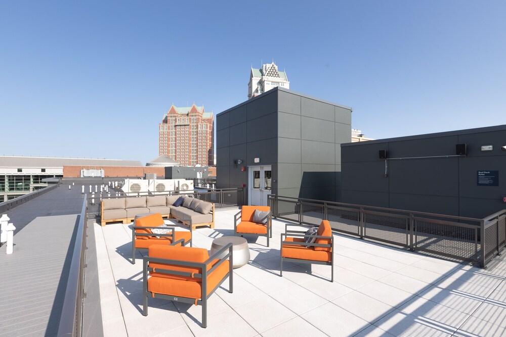 Global Luxury Suites Downtown Providence photo 98