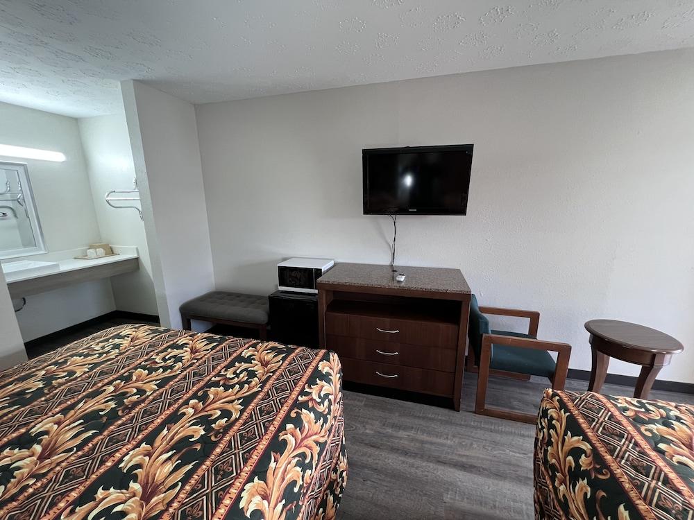 Royal Inn photo 8