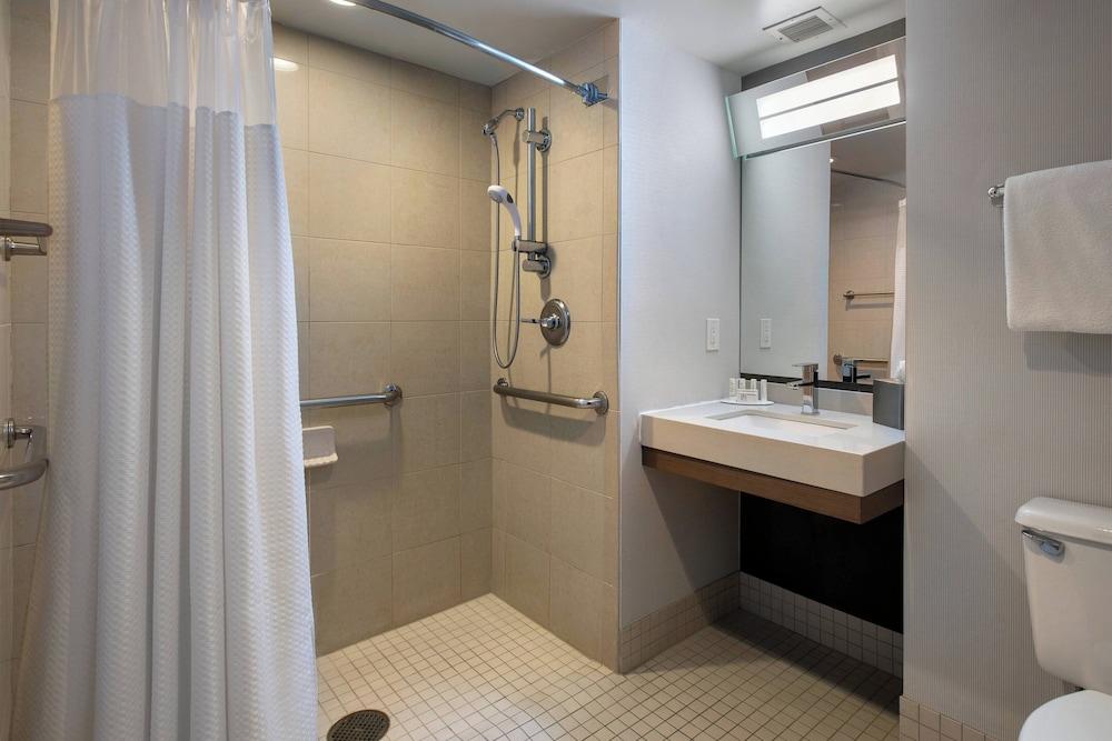 Courtyard by Marriott Newburgh Stewart Airport photo 11