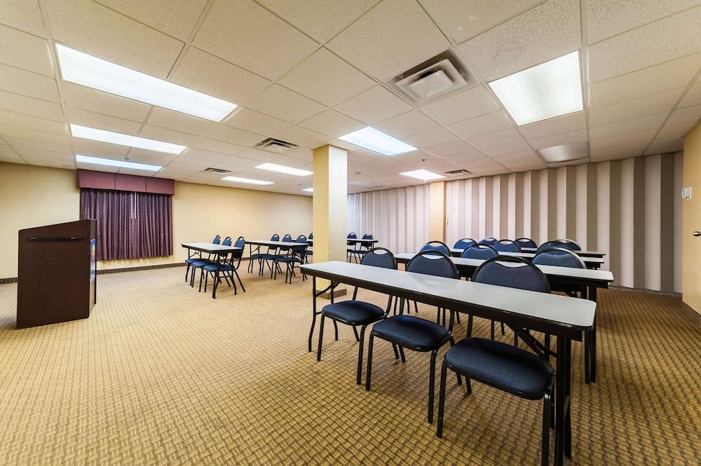 Quality Inn & Suites Lafayette photo 45