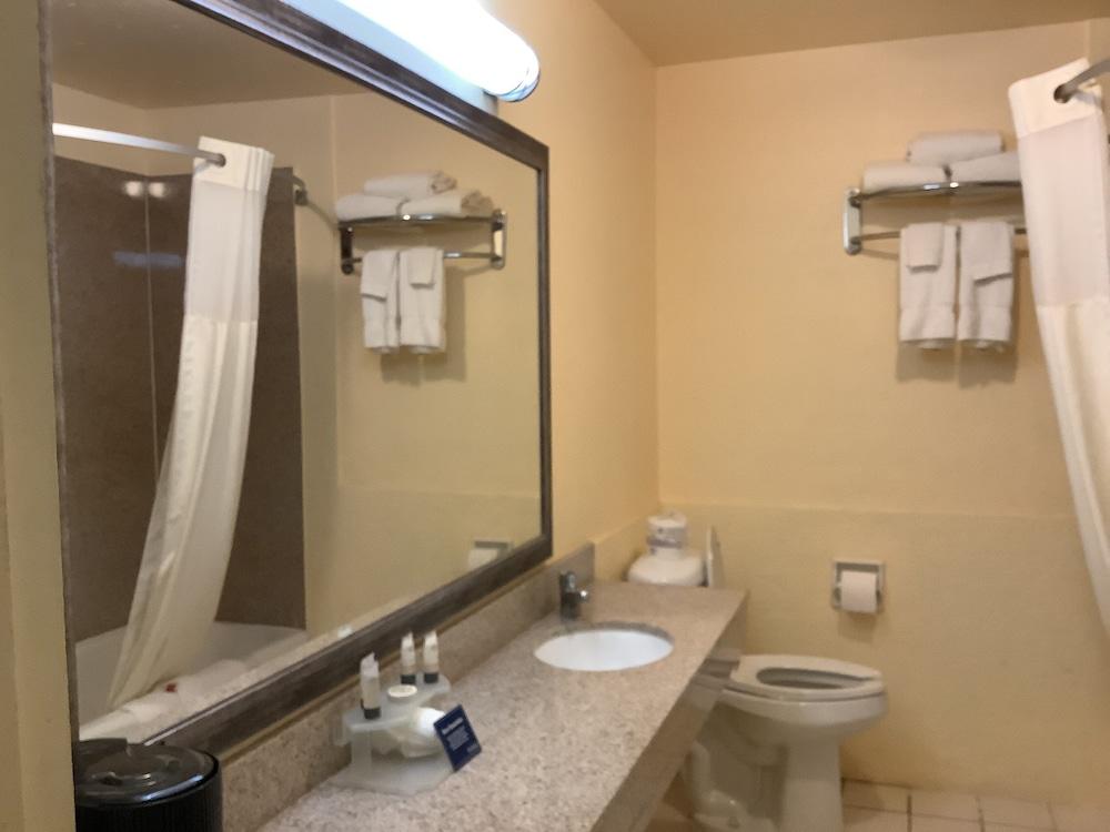 Silver Spur Vintage Inn & Suites photo 47