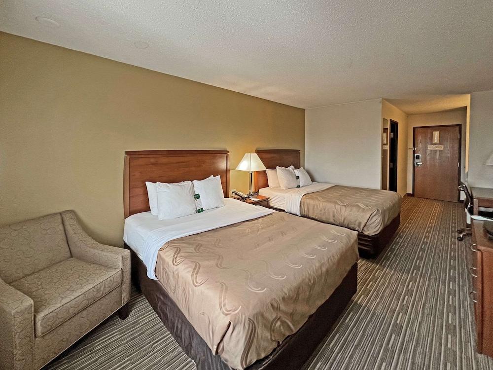 Quality Inn Mitchell I-90 photo 26