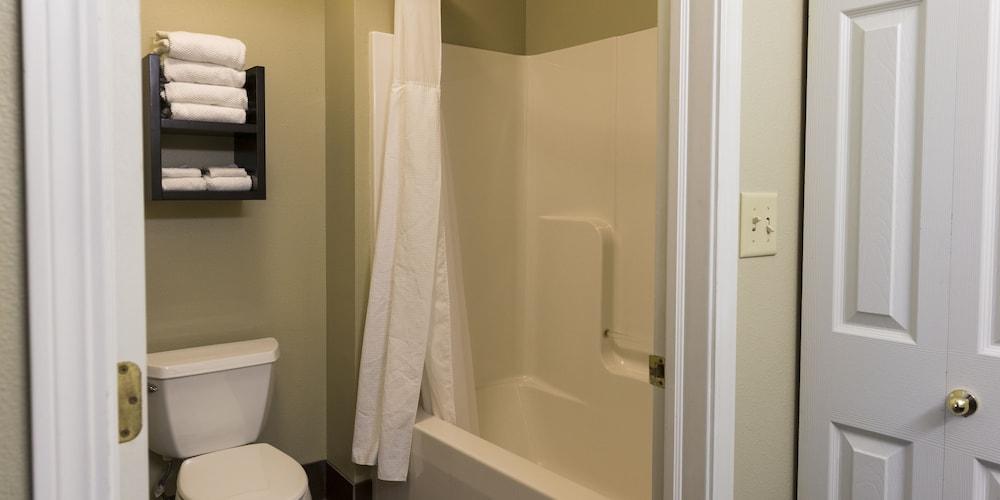 Staybridge Suites Fargo by IHG photo 71