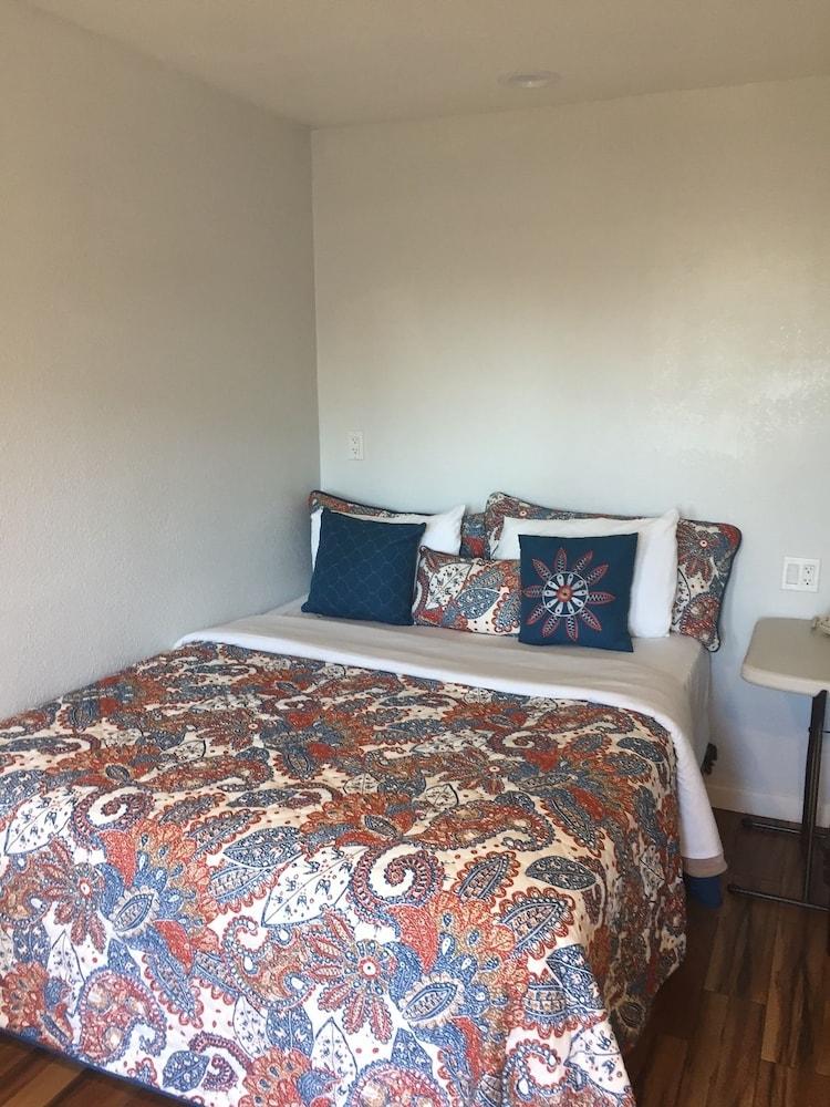 Berkeley Inn photo 4