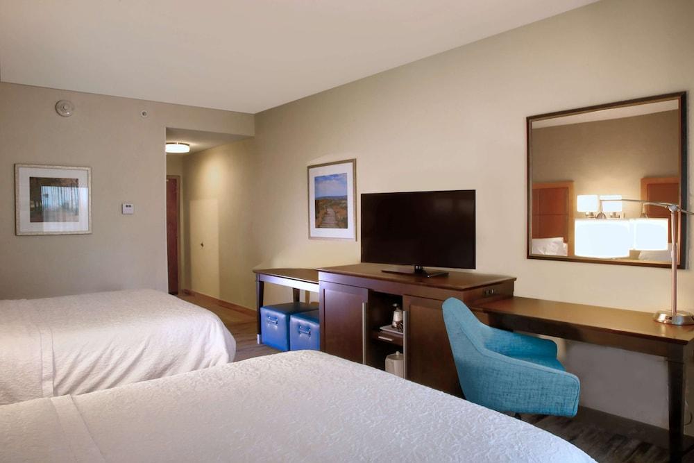 Hampton Inn & Suites Baltimore/Aberdeen photo 9