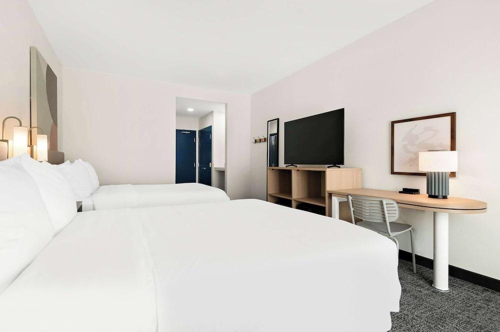 Spark by Hilton Lancaster Dutch Country photo 8