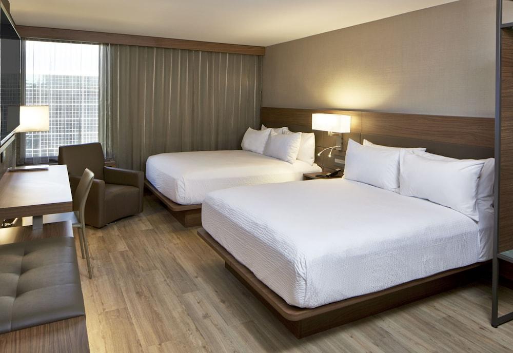 AC Hotel by Marriott Atlanta Downtown photo 10