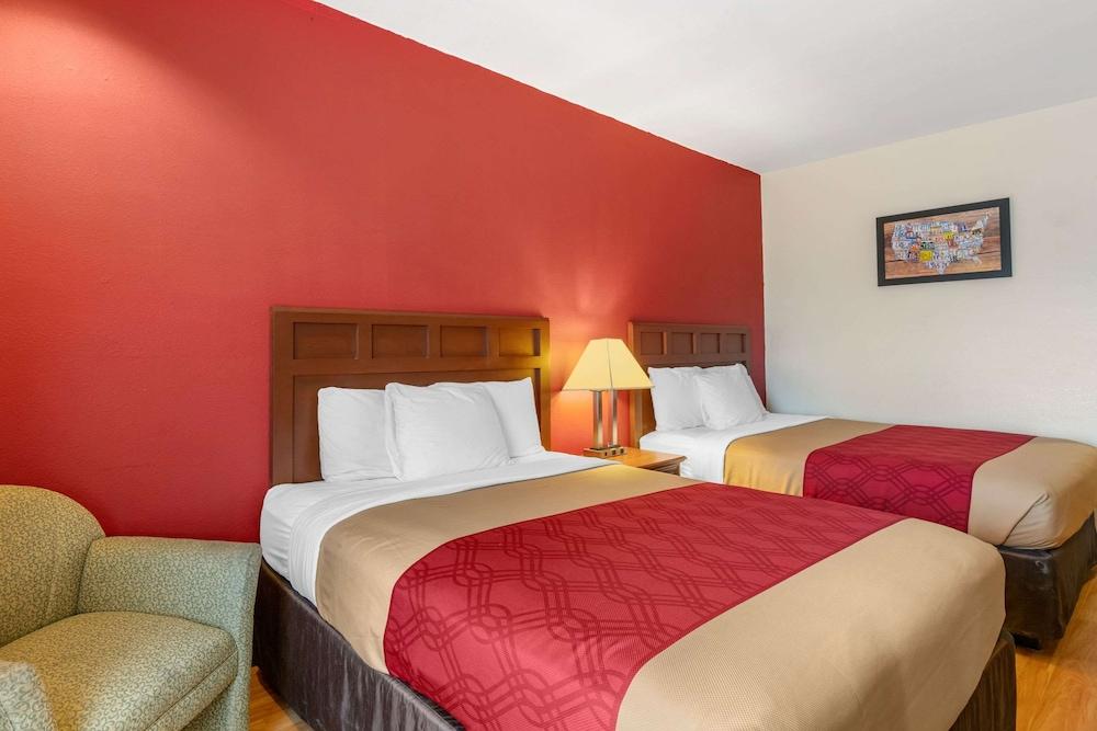 Econo Lodge Eutaw I-20 photo 9