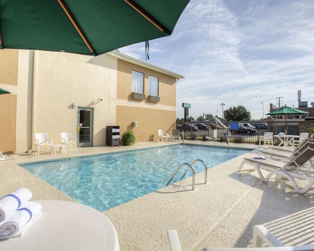 Quality Inn Fitzgerald photo 18