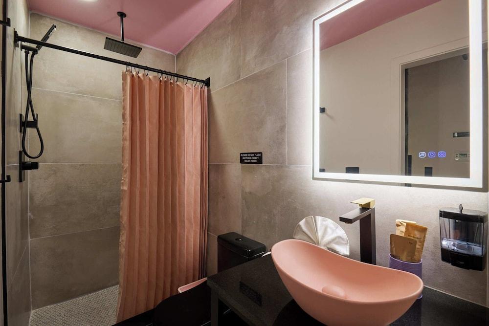 BIG LITTLE HOTEL photo 77