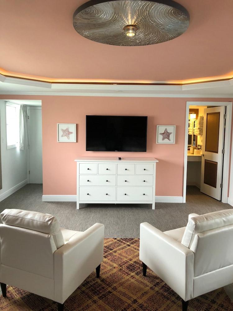 Island House Hotel photo 46