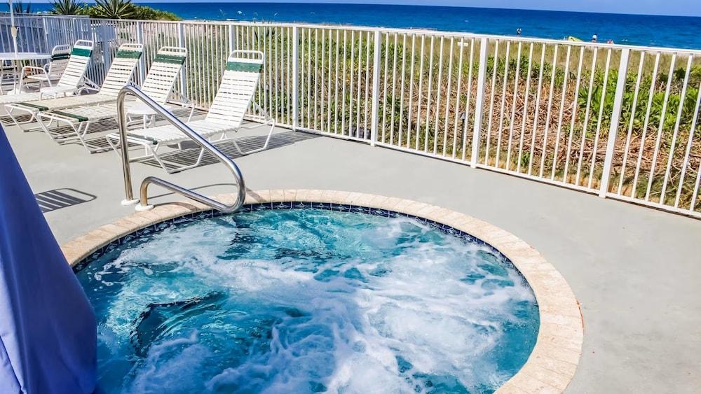 Berkshire Beach Club photo 24