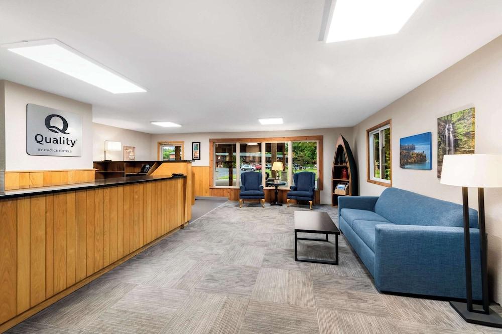 Quality Inn & Suites Munising photo 2