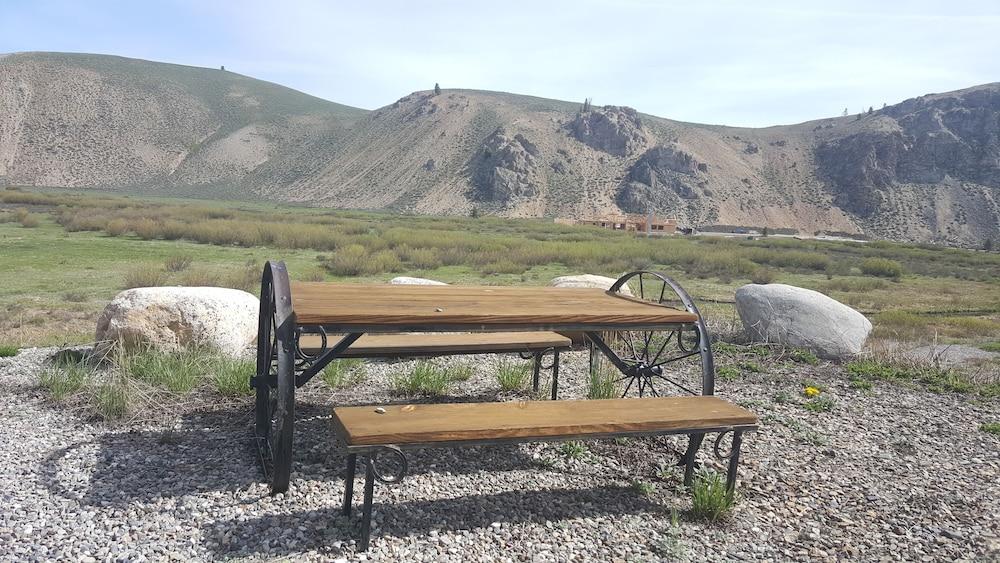 Valley Creek Lodge photo 3