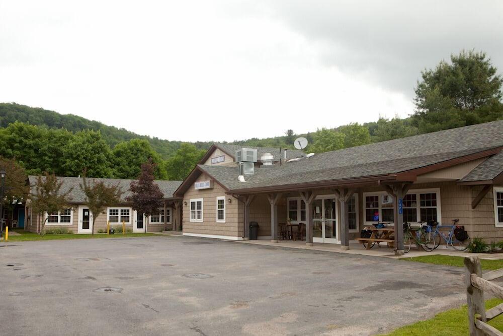 Blue Hill Lodge photo 29