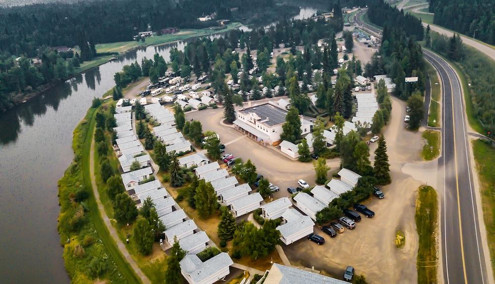Rivers Edge Resort photo 32
