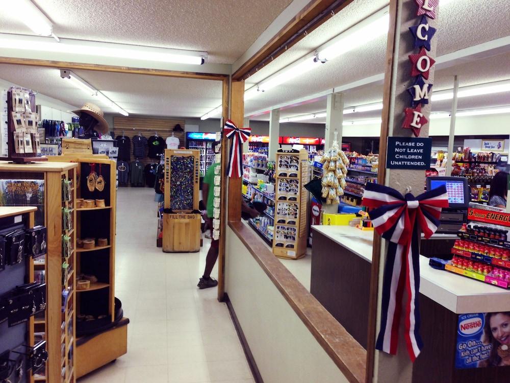 Cedar Grove Lodge photo 11