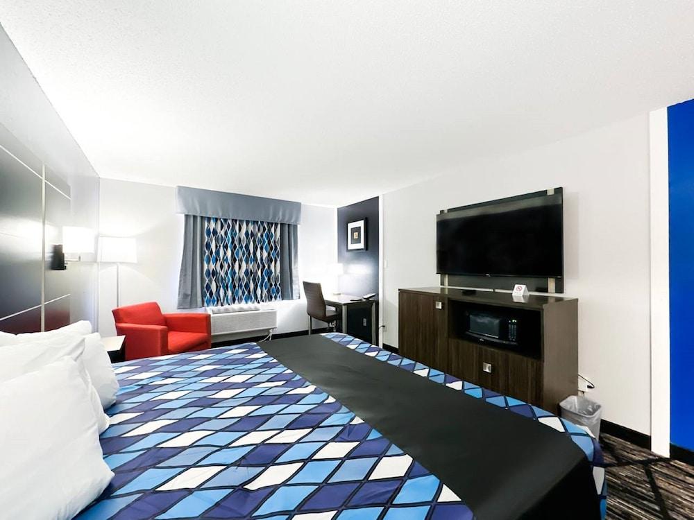 Blaine Town Inn & Suites photo 10