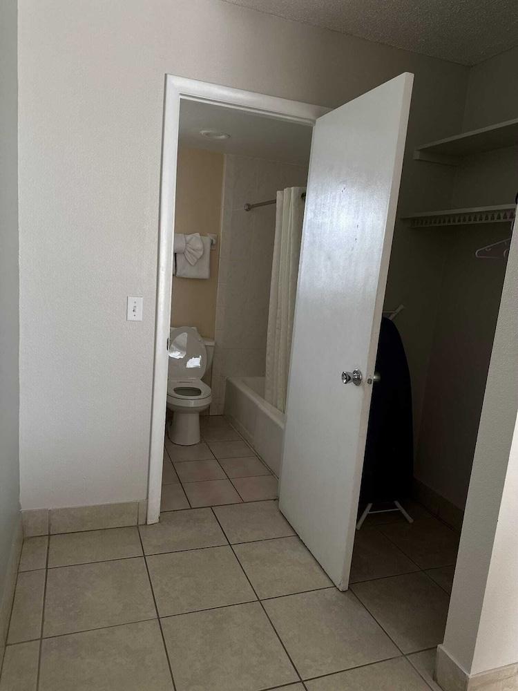 Clearwater Suites photo 5