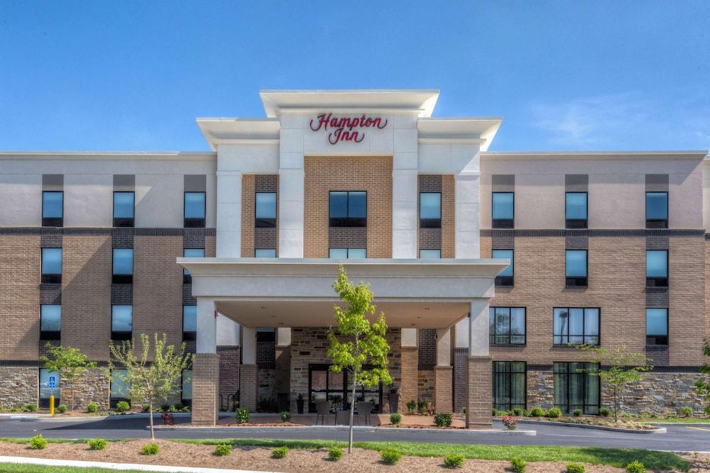 Hampton Inn St. Louis Wentzville photo 9
