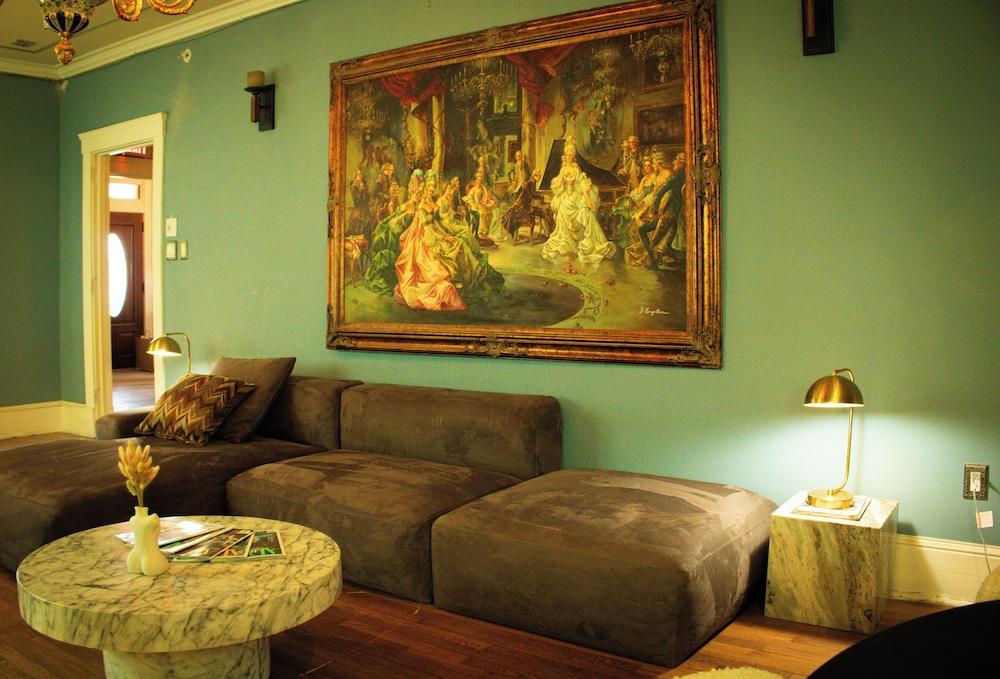 Chateau Connellsville photo 4