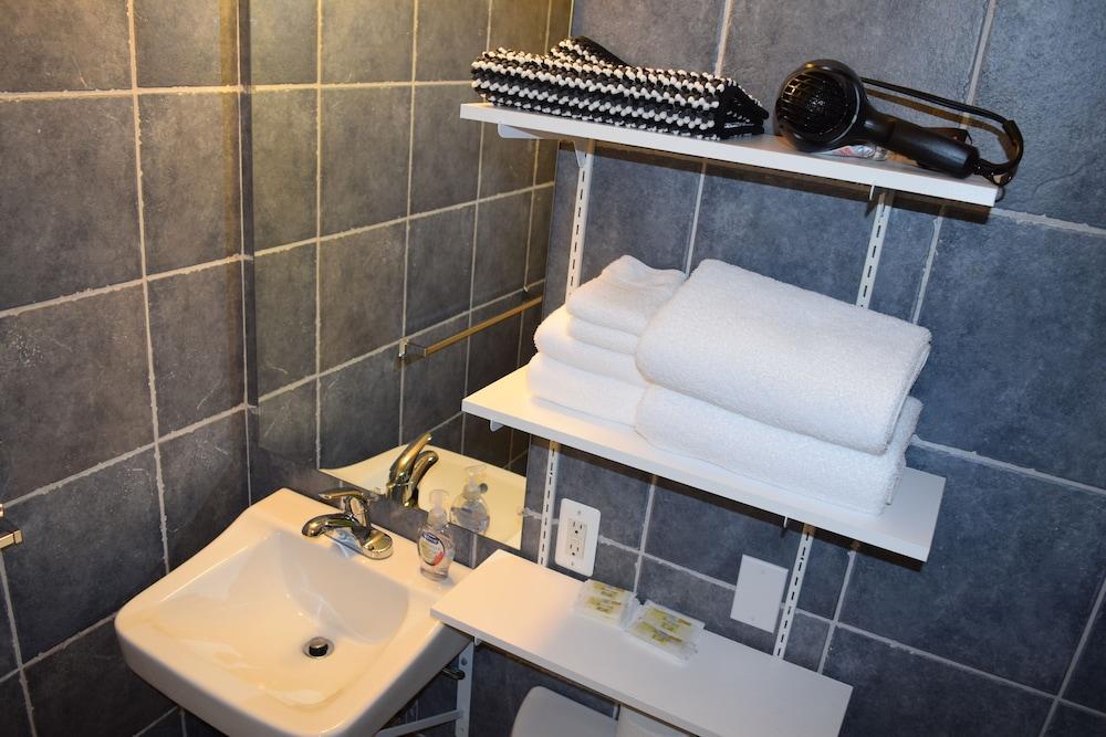 Veterans Park Hotel photo 12