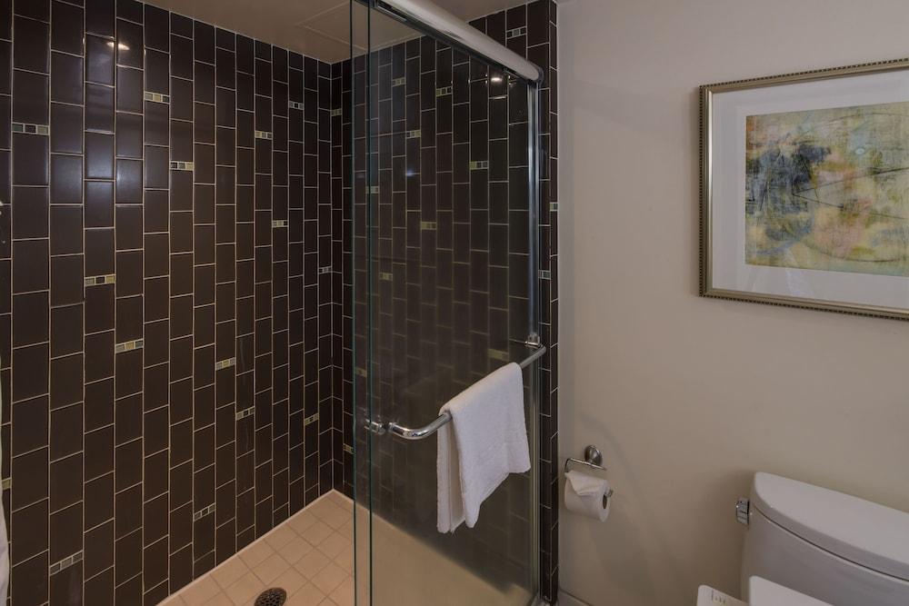 Regency on Beachwalk Waikiki by OUTRIGGER photo 3