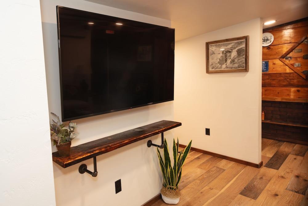 The Frenchman Suites photo 3
