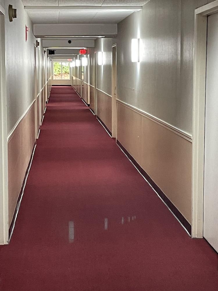 Gold Star Inn & Suites photo 25