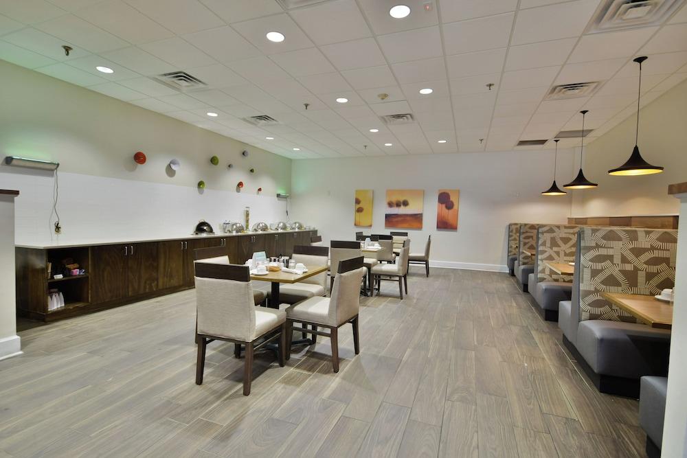 Holiday Inn Downtown Memphis by IHG photo 26