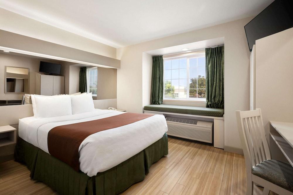 Microtel Inn & Suites by Wyndham Lodi/North Stockton photo 15