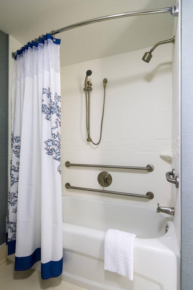 Residence Inn by Marriott Boston Framingham photo 13