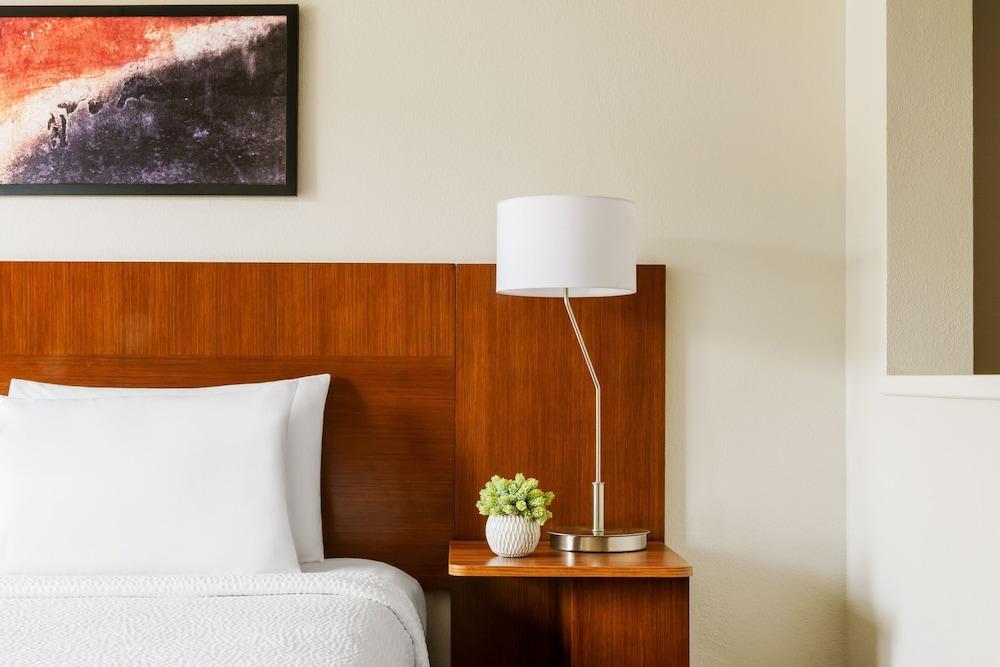 Fairfield Inn & Suites Houston The Woodlands photo 21
