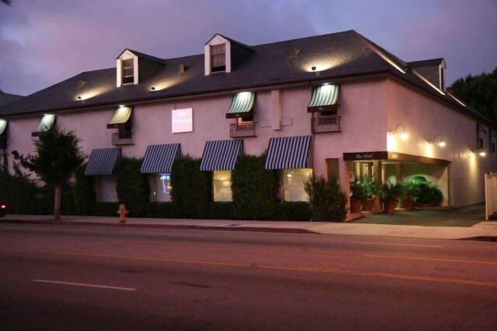 L.A. Sky Boutique Hotel photo 59