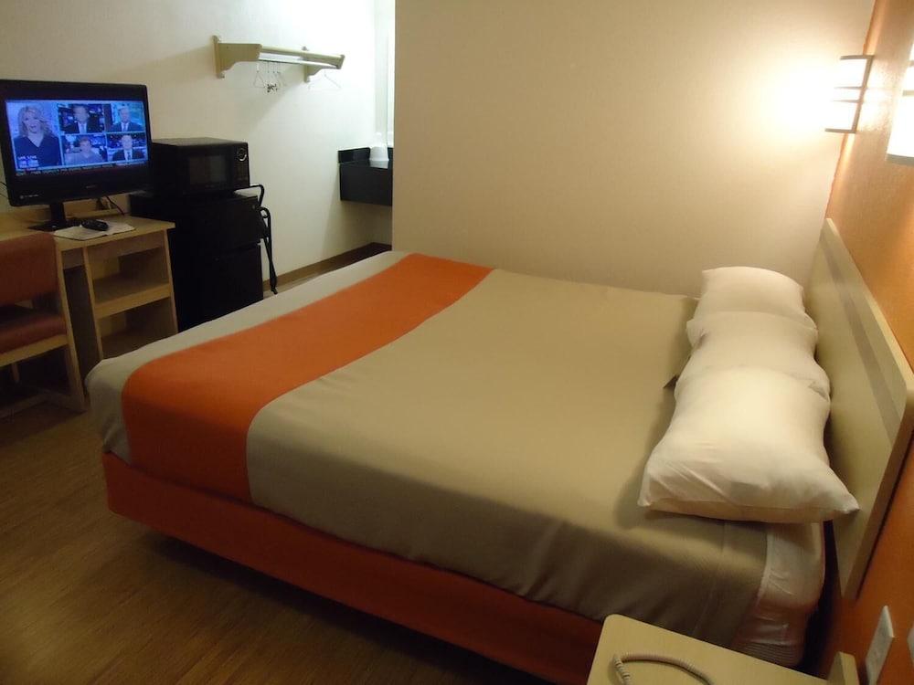 Motel 6 Amarillo, TX - West photo 12