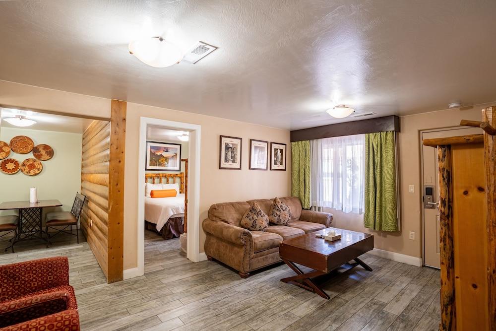 Petty Ranch Inn photo 60