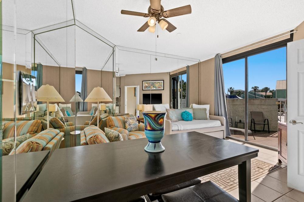 Surfside Resort photo 21