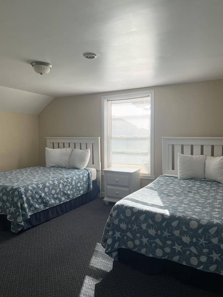 Grand Beach Inn photo 38