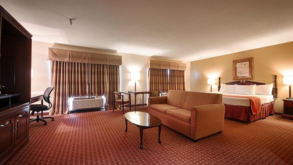 Quality Inn & Suites Carthage near Precious Moments Chapel photo 10
