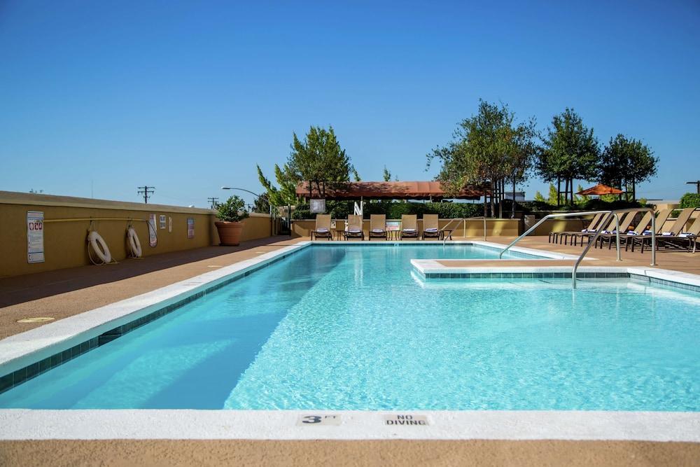DoubleTree by Hilton Hotel Modesto photo 32