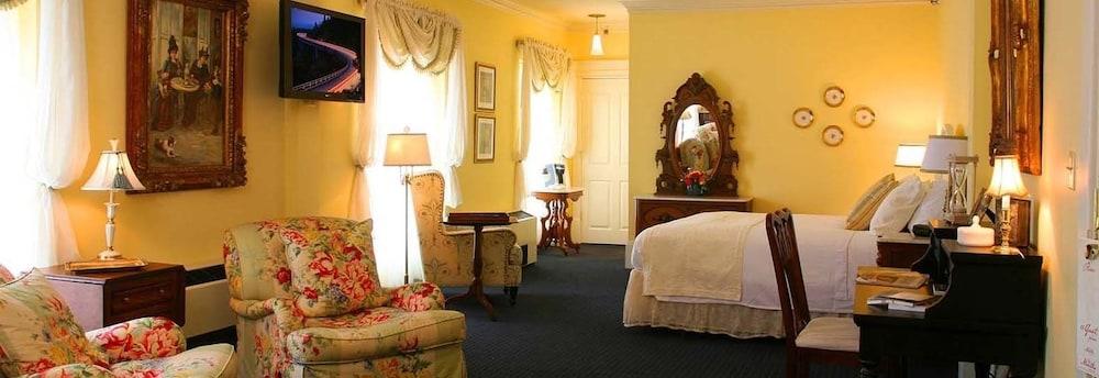 The Martha Washington Inn And Spa photo 15